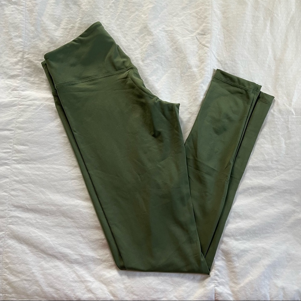 BNWOT Olympia Activewear leggings - green - size small